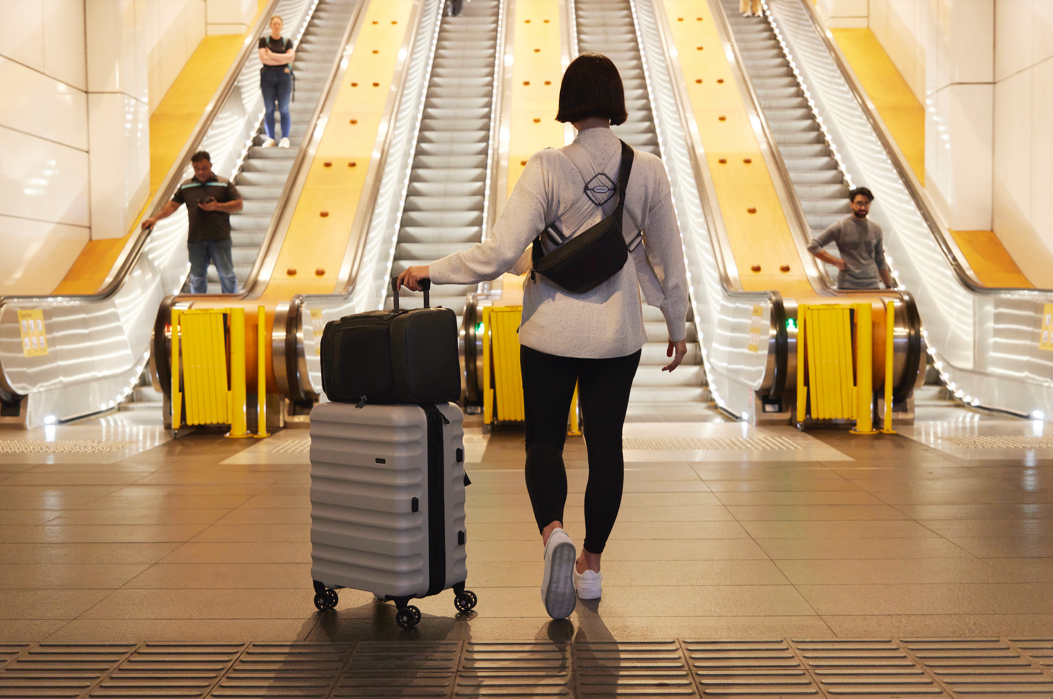 ✈️ Long Flights with Little Ones: How to Make It (Almost) Easy